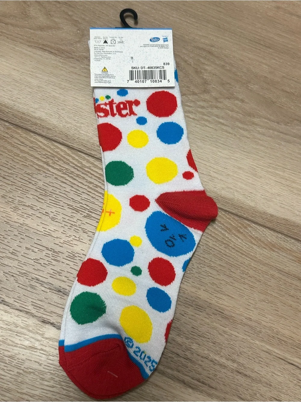 🔴 Hasbro Gaming Twister Board Game Novelty Crew Socks